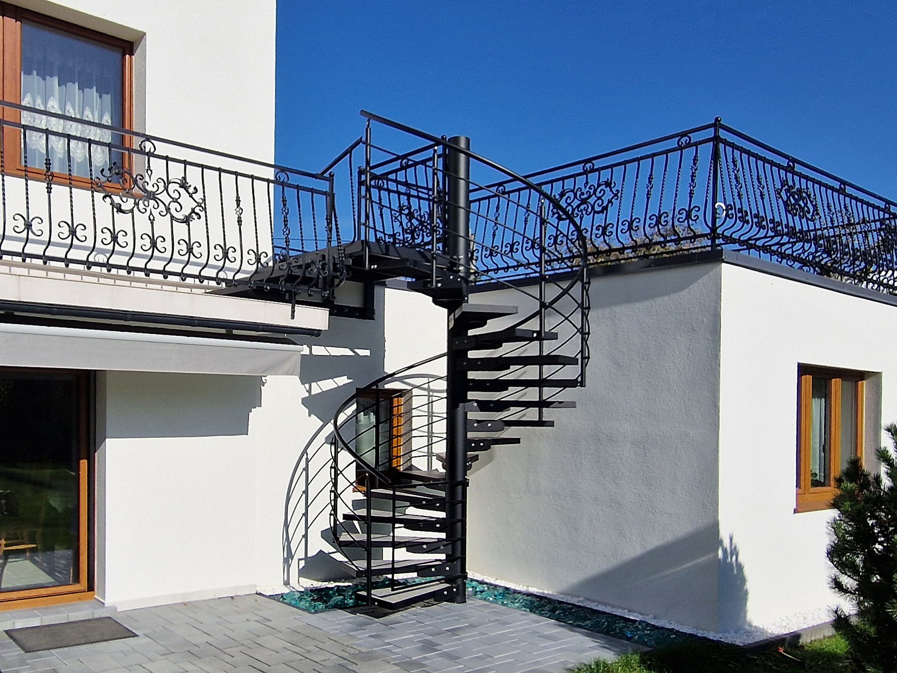 ile miejsca potrzeba na schody zewnętrzne kręte